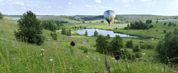 balloon over the lake aerostat