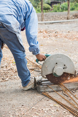 Steel bar cutter machine