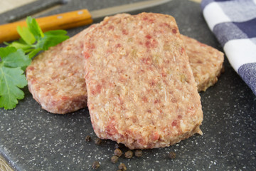 steaks hachés aux oignons