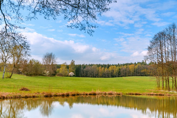 Fototapeta na wymiar Landschaft im Frühling, Frühlingsanfang