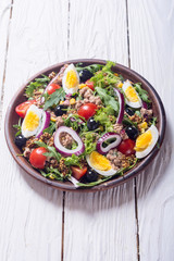 Tuna salad with tomatoes