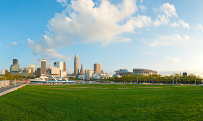 Fototapeta na wymiar Cleveland Summer Day from the Rock Hall