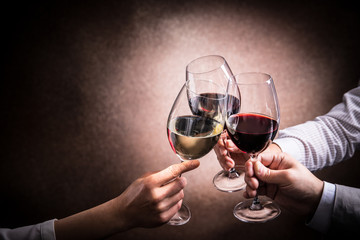 ワインで乾杯