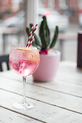 Summer cocktails garnish lemon mint