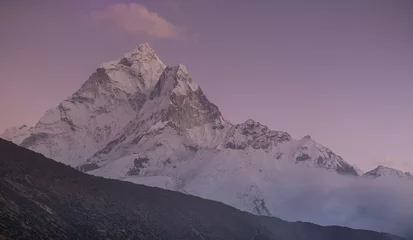 Vlies Fototapete Ama Dablam Ama Dablam peak at sunset on Everest base camp trek