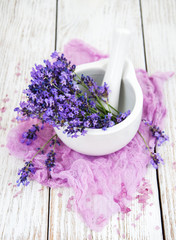 Fototapeta na wymiar bath salt and fresh lavender