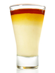Vanillepudding mit Karamellsauce