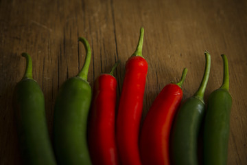 rote und grüne Chilischoten