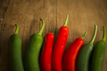 rote und grüne Chilischoten