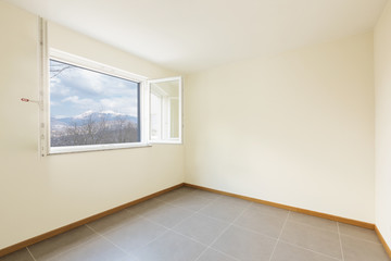 Obraz premium New, clean and empty room just renovated