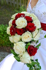 Brautstrauß mit Rosen