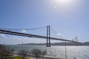 Fototapeta na wymiar De Ponte 25 de Abril bridge in lisbon, portugal