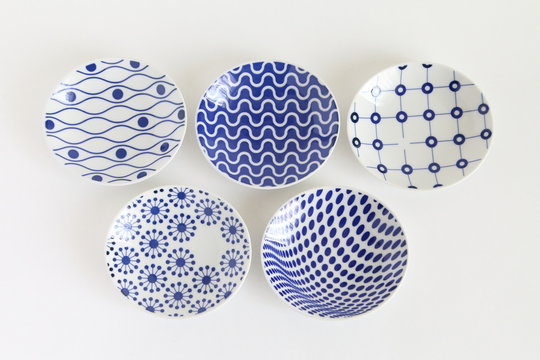 Japanese Pottery - Geometry Patterned Small Dish HASAMIYAKI