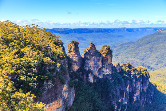 Aufnahme der Tree Sisters in den Blue Mountins nahe Sydney fotografiert tags&uuml;ber im Sommer 2015