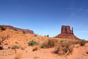 Fototapeta na wymiar Red rock formations in Monument Valley in Arizona