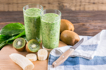 smoothies from kiwi, banana, spinach