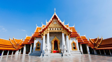 Fototapeta na wymiar The Marble Temple, Wat Benchamabopitr Dusitvanaram Bangkok THAILAND