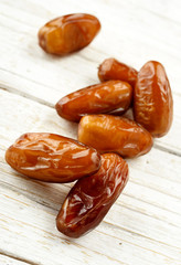 natural dried dates