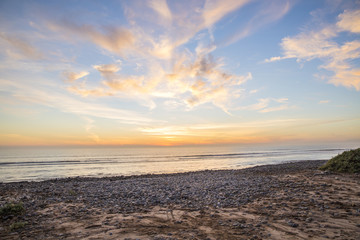 Fototapeta premium Vibrant sunet at San Onofre beach