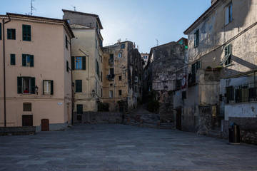 Fototapeta na wymiar The dark streets of the old city of Italy Ventimiglia