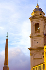 Fototapeta premium Eglise Trinita Dei Monti et obélisque égyptienne, place Di Spagna, Rome