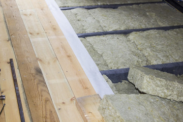 Thermal insulation of the floor in the frame house