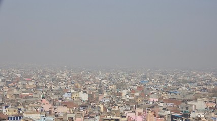 Delhi, Stadtpanorama im Dunst
