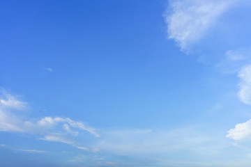 Fototapeta premium Beautiful white clouds and blue sky background