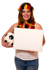 Fussballfan mit Schild 