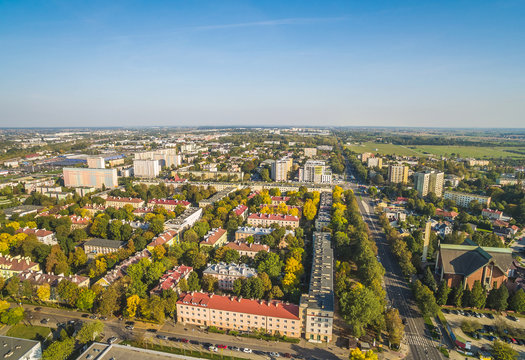 Lublin - dzielnica Bronowice z lotu ptaka. Okolice ulicy Męczenników Majdaka, widziane z powietrza.