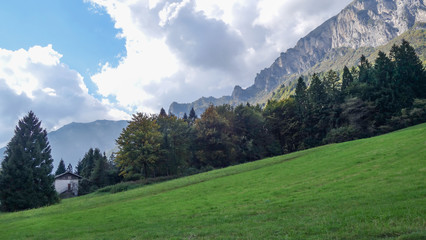 Fototapeta na wymiar Val di Non Südtirol