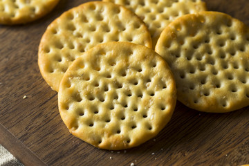 Round Whole Wheat Crackers