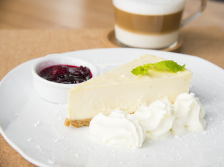 Cheese cake with berries