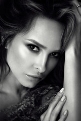 Beautiful woman face close up with fresh daily makeup and romantic wavy hairstyle. black and white - 196671506