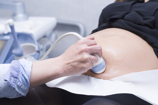 PREGNANT WOMAN ULTRASOUND