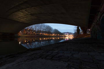 Brücke über die Saar in Saarbrücken bei Nacht