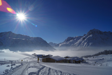 Winter in den Alpen - 196685328