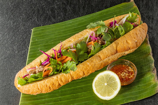 バインミー　ベトナムサンドウィッチ　　banh mi Vietnamese sandwich