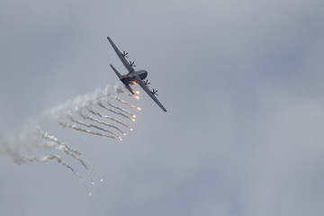 Raketenabwehr - Flares - rechts