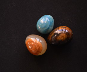 Eggs of Colourful Brown and Blue Gemstone