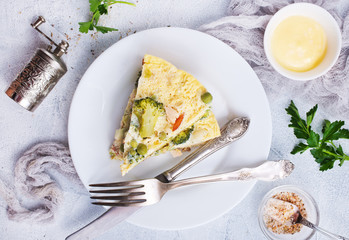 omelette with vegetables