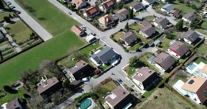 &Uuml;ber ein schweizer Dorf hinweg