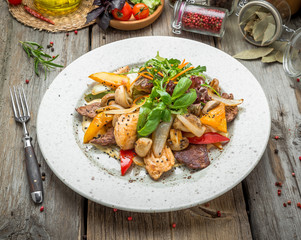 grilled meat with roasted vegetables, spring, summer picnic, tasty food