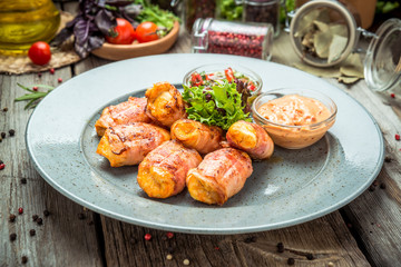 Chicken with grilled bacon
