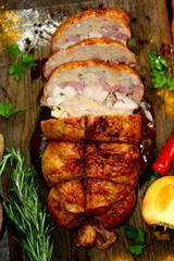 фаршированная курица.