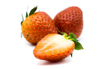 Erdbeere Erdbeeren isoliert freigestellt auf weißen Hintergrund, Freisteller