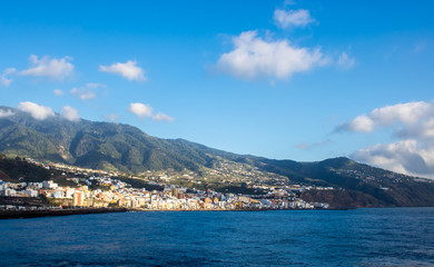 Fototapeta na wymiar Blick auf Santa Cruz de La Palma
