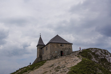 Fototapeta premium Bergkirche in Österreich