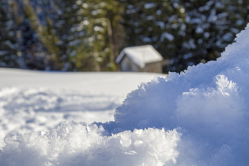 Obraz na płótnie Canvas Winter - Winterwonderland - Allgäu - Eiskristalle - Stadel - Alpe - Berge