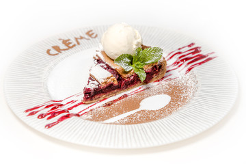 cherry pie with ice cream